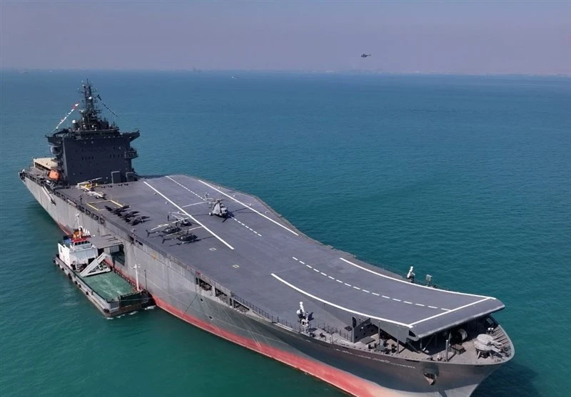 Tàu sân bay UAV Shahed Bangeri của Iran.jpg