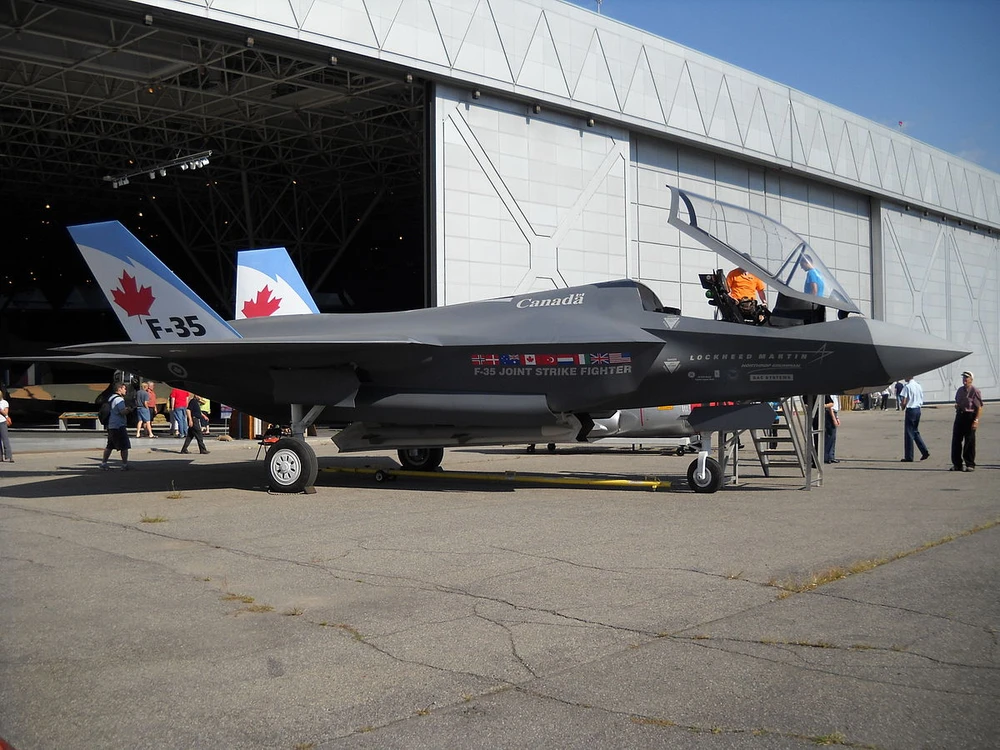 Canada xem xét huỷ thương vụ mua chiến đấu cơ F-35 từ Mỹ.jpg