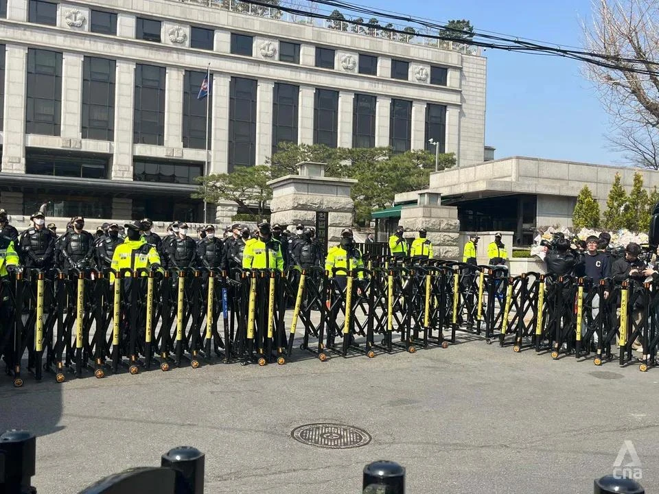 An ninh Hàn Quốc căng mình trong ngày toà luận tội Tổng thống Yoon Suk-yeol_2.jpg