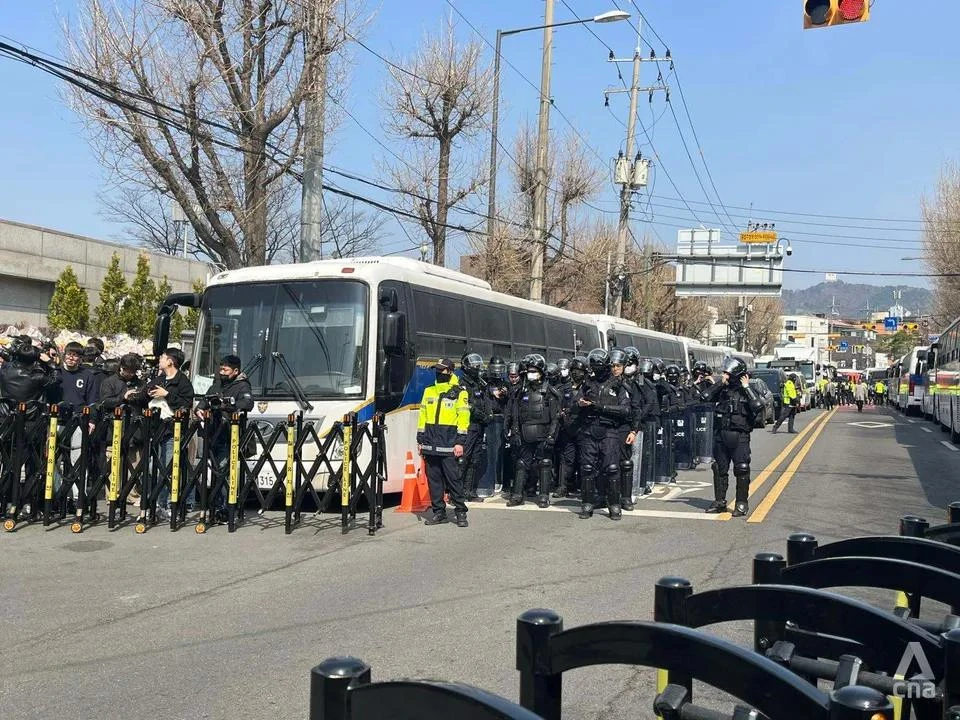 An ninh Hàn Quốc căng mình trong ngày toà luận tội Tổng thống Yoon Suk-yeol_3.jpg