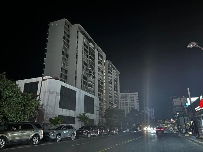 Puerto Rico chìm trong bóng tối do mất điện diện rộng_5.jpg