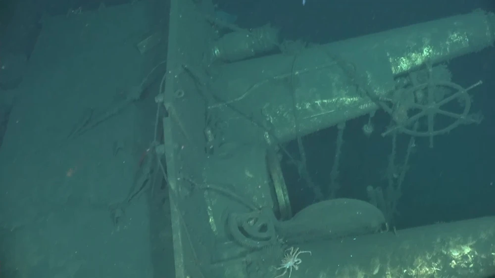 Hình ảnh chưa từng thấy về xác tàu ngầm Mỹ_4.jpg