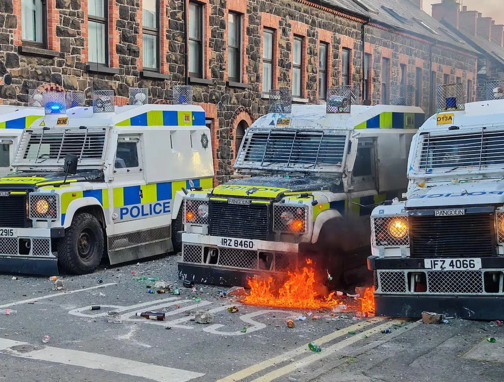 Bạo loạn ở Bắc Ireland sau vụ hiếp dâm vị thành niên_IRISH NEWS_PACEMAKER_1.jpg