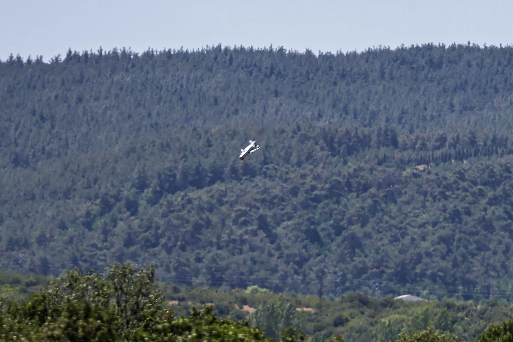 Thổ Nhĩ Kỳ thử tên lửa hành trình mini trang bị AI phóng từ UCAV Bayraktar Akinci.jpg