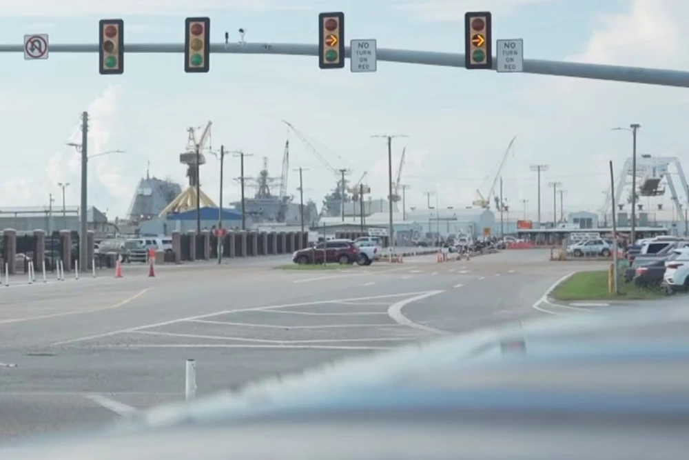 Nổ súng trong xưởng đóng tàu hải quân Mỹ, 1 người chết.jpg