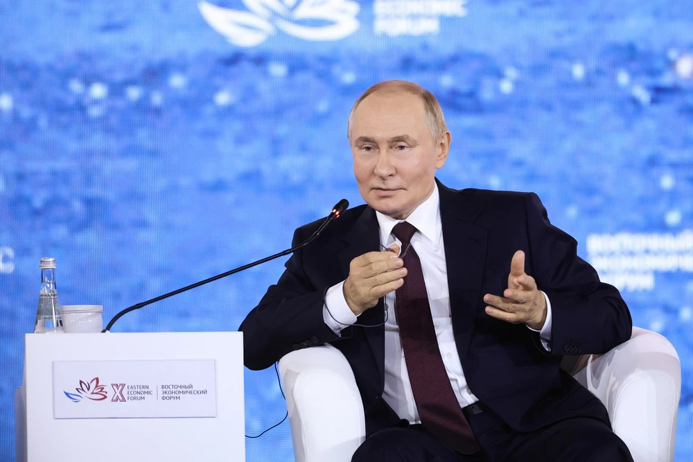 Tổng thống Nga Putin tại Diễn đàn Kinh tế Phương Đông 5-9.jpg