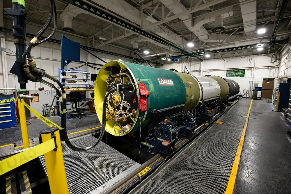 Mỹ cân nhắc gia hạn hoạt động tên lửa hạt nhân Minuteman III - 1 trong bộ ba hạt nhân.jpg