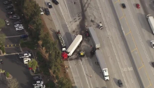 Tài xế phê ma tuý gây tai nạn liên hoàn trên cao tốc, 7 người thương vong.jpg