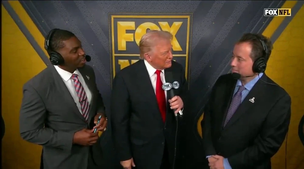 1011 Tổng thống Trump muốn tên mình được đặt cho sân vận động bóng bầu dục mới.jpg