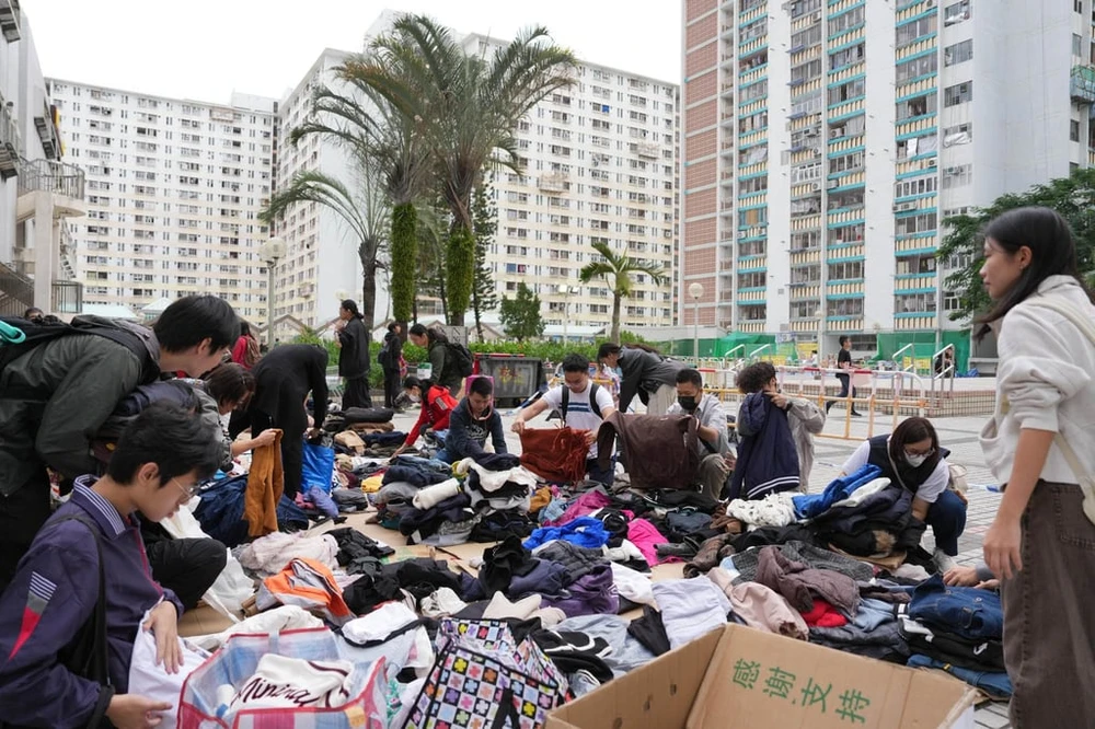 2711 Tất bật cứu chữa, hỗ trợ nạn nhân hoả hoạn kinh hoàng ở Hong Kong_3.jpg