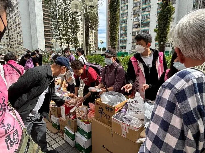 2711 Tất bật cứu chữa, hỗ trợ nạn nhân hoả hoạn kinh hoàng ở Hong Kong_7.jpg