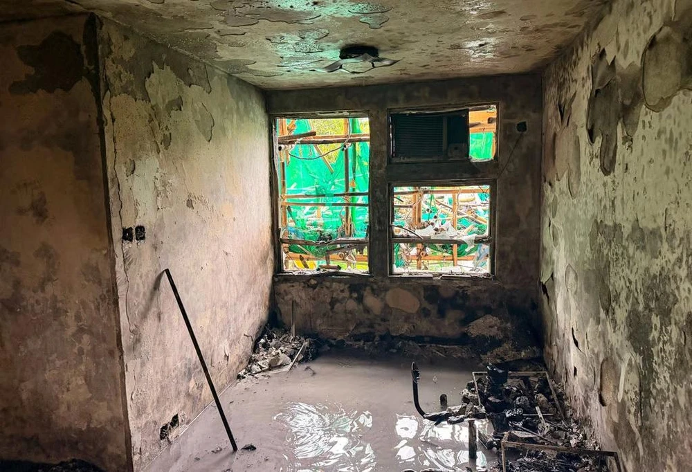 0112 Những hình ảnh đầu tiên trong khu chung cư bị hoả hoạn thiêu trụi ở Hong Kong_5.jpg