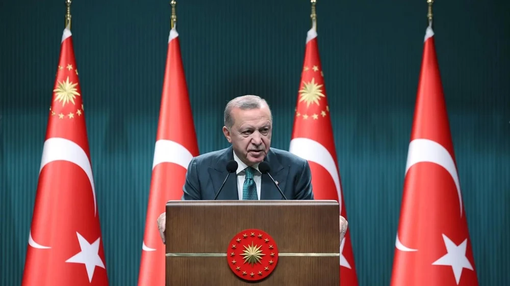 0211 Ông Erdogan chỉ trích vụ 2 tàu được cho thuộc 'hạm đội bóng tối' bị tấn công ở Thổ Nhĩ Kỳ.jpg
