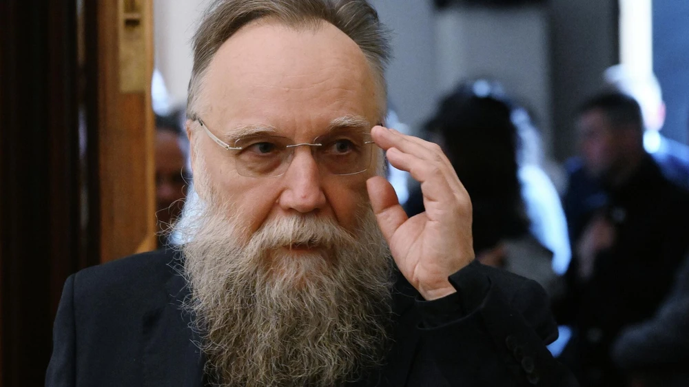 1012 Anh trừng phạt 9 thực thể, cá nhân Nga, Trung Quốc vì tin giả, tấn công mạng.jpg