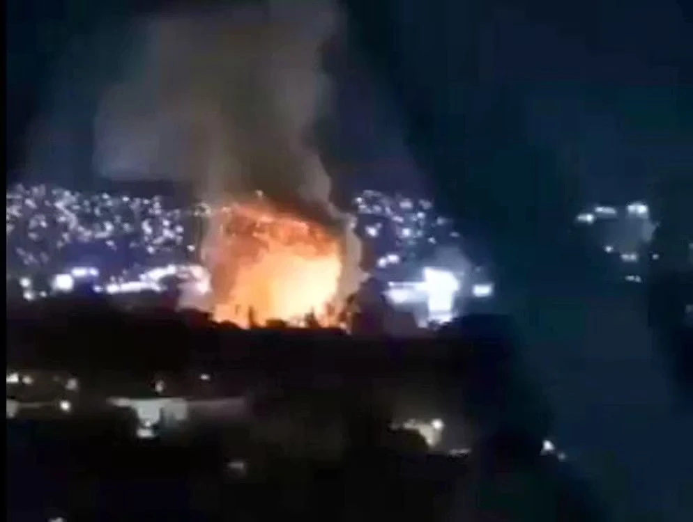 0301 Nhiều tiếng nổ lớn ở Venezuela, một số khu vực ở thủ đô mất điện.jpg