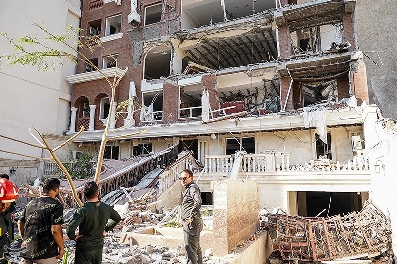 0102 Nổ lớn ở thành phố cảng chiến lược của Iran bên bờ eo biển Hormuz_5.jpg