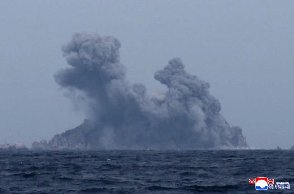 1503 Triều Tiên thông tin về vụ loạt tên lửa phóng về Biển Nhật Bản giữa lúc Mỹ-Hàn tập trận_04.jpg