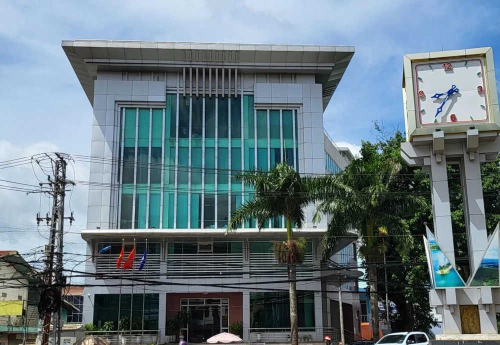 Công ty Điện lực Gia Lai cho biết tỉnh Gia Lai đã đồng ý tiếp nhận khu đất mà Tổng Công ty Điện lực miền Trung trả lại. Ảnh trụ sở Công ty Điện lực Gia Lai