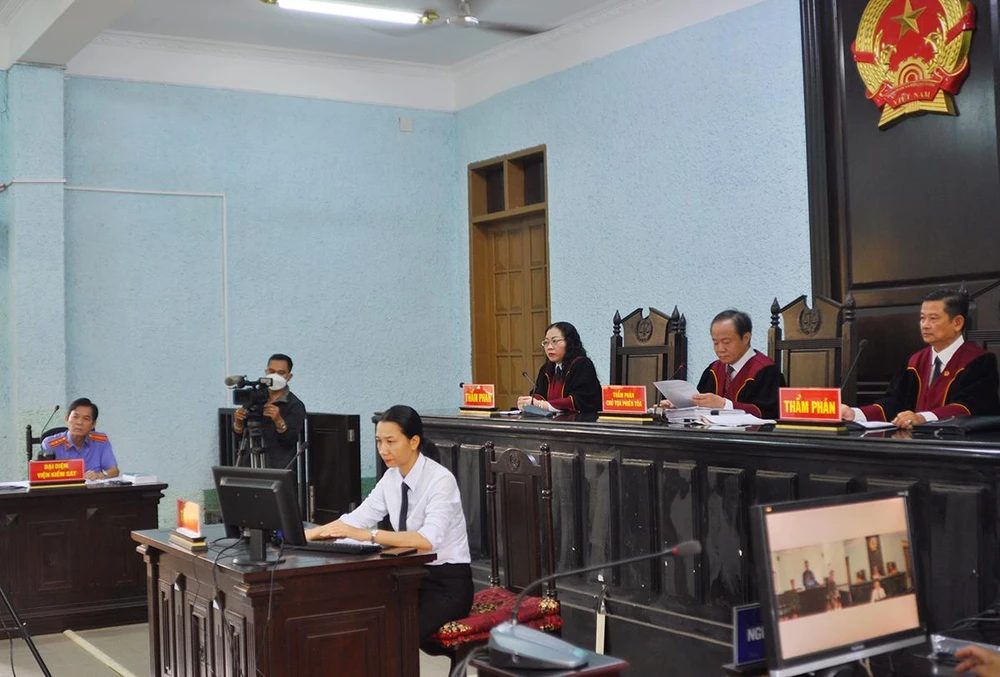 Lần đầu tiên, TAND tỉnh Gia Lai xét xử bằng hình thức trực tuyến.