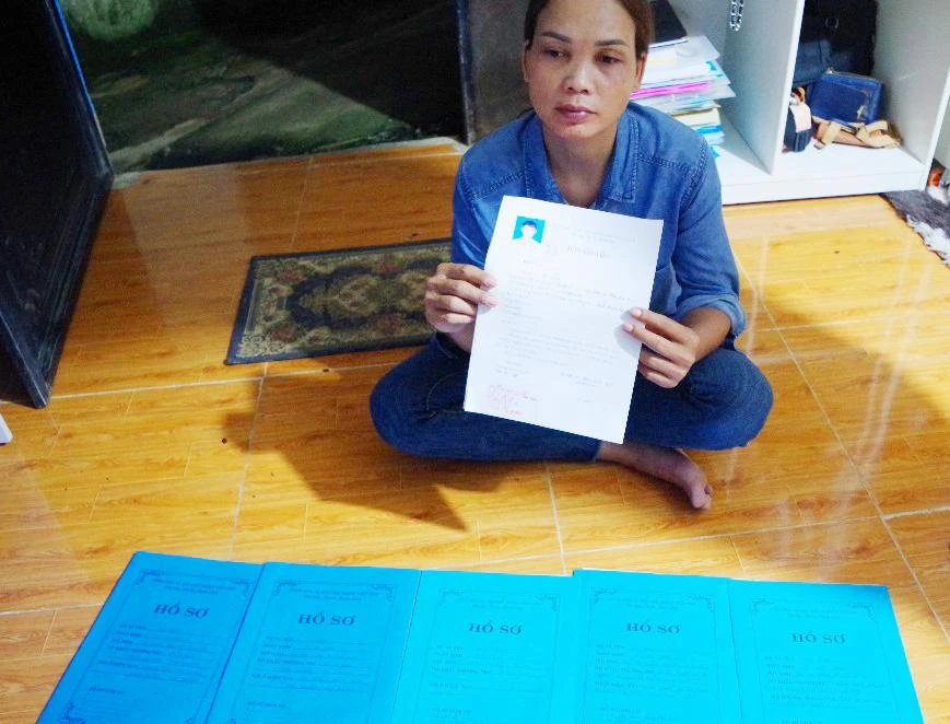 Những hồ sơ công an thu giữ tại nhà Y Na. Ảnh: CACC.