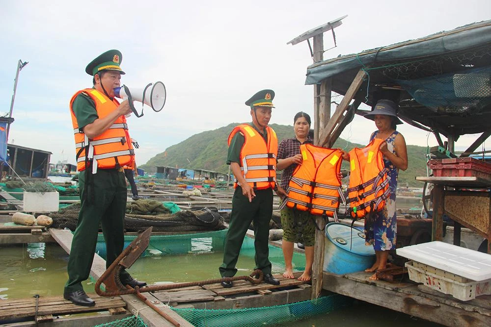 Hoai_nhon_Binh_Dinh-San_sang_ung_phó_bao_so 4-Noru 4.jpg