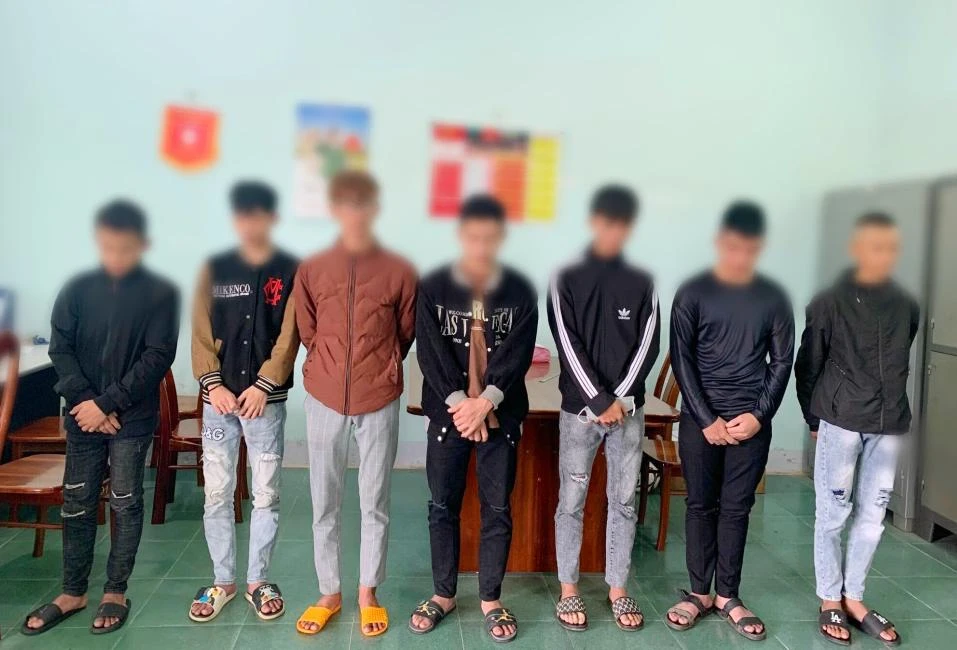 Nhóm thanh niên chưa đủ 18 tuổi tham gia đánh nhau. Ảnh: CACC.