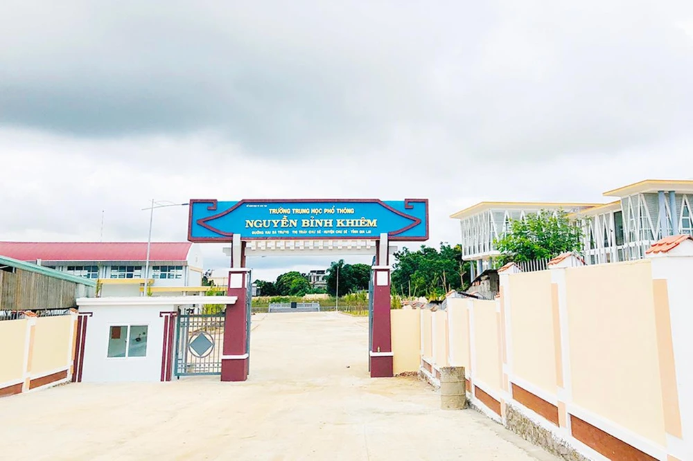 Trường THPT Nguyễn Bỉnh Khiêm nơi ông Hà công tác. Ảnh: LK.