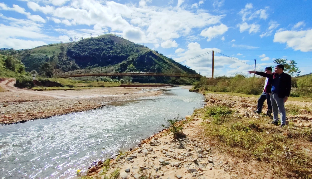 Giáp Tết, dân Đắk Rơ Ông mong sớm có cây cầu ảnh 1