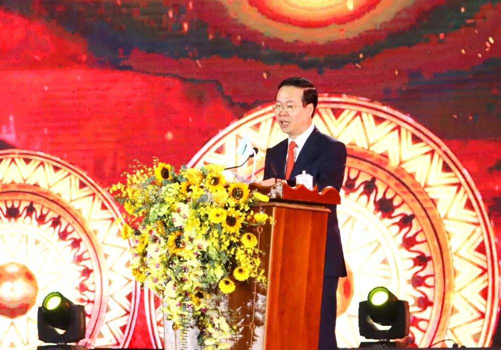 Ông Võ Văn Thưởng phát biểu tại buổi lễ kỷ niệm 110 năm thành lập tỉnh Kon Tum. Ảnh: LK.