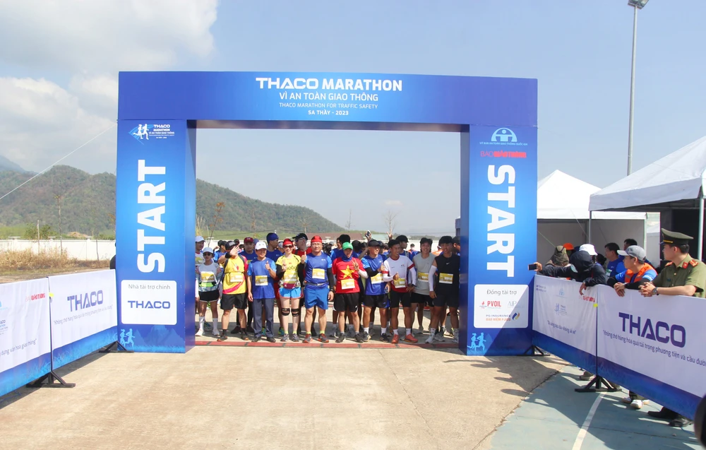 Giải marathon vì ATGT thu hút gần 1.000 VĐV tham gia. Ảnh: ĐN.