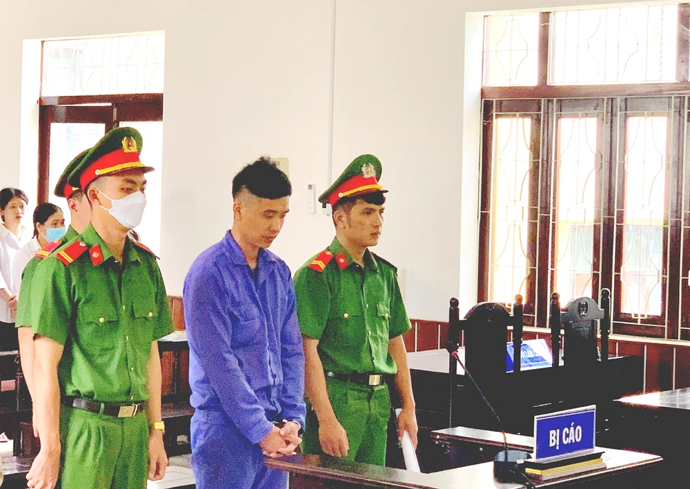 Bị cáo tại tòa. Ảnh: VH.