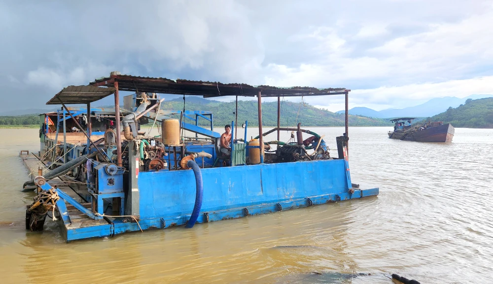 Một vụ khai thác cát trái phép tại xã Ia Khai bị phát hiện tháng 7-2023. Ảnh: CH.