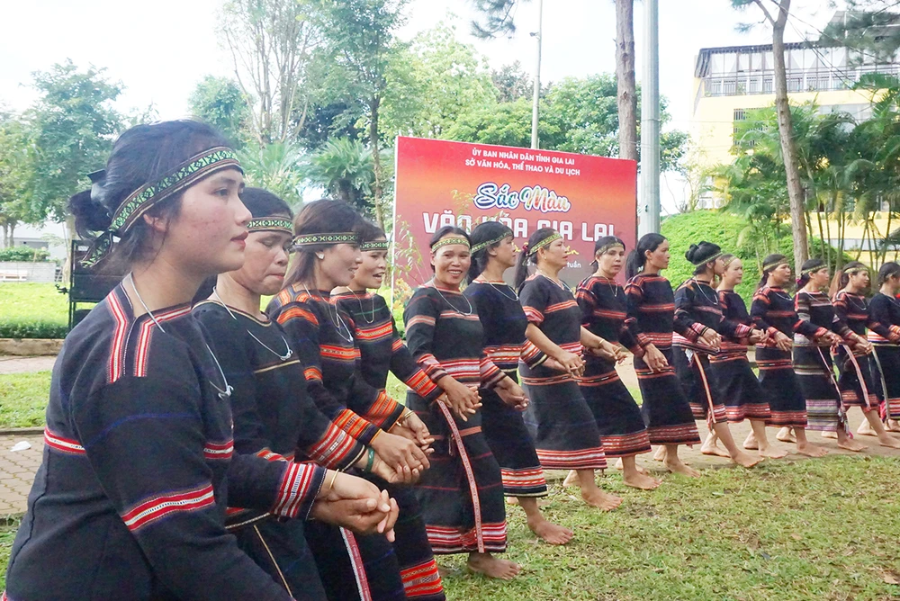 Sac-mau-van-hoa-gia-lai-khong-gian-van-hoa-cong-chieng-tay-nguyen 5.jpg