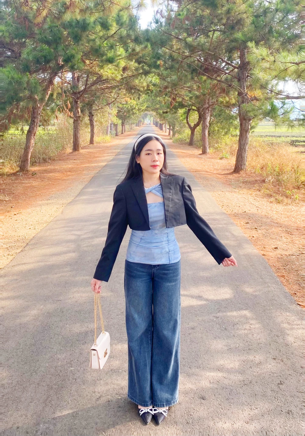 Hai nữ cử nhân Gia Lai viết đơn nhập ngũ