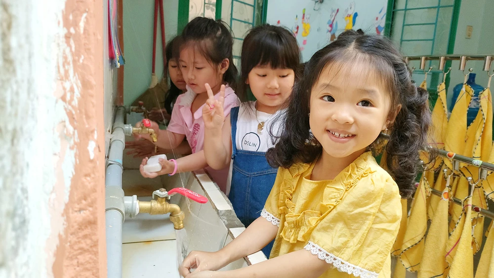 Tạm dừng thu phí gây xáo trộn bán trú Gia Lai