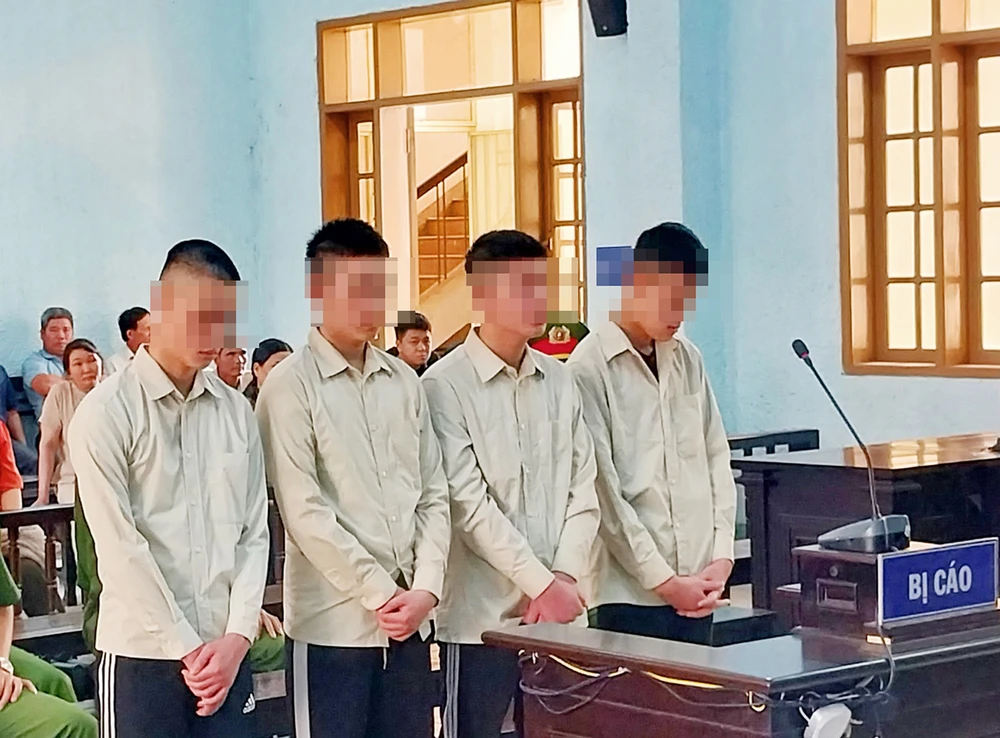 Bị tình địch chặn đánh, thanh niên rủ bạn đâm nạn nhân tử vong