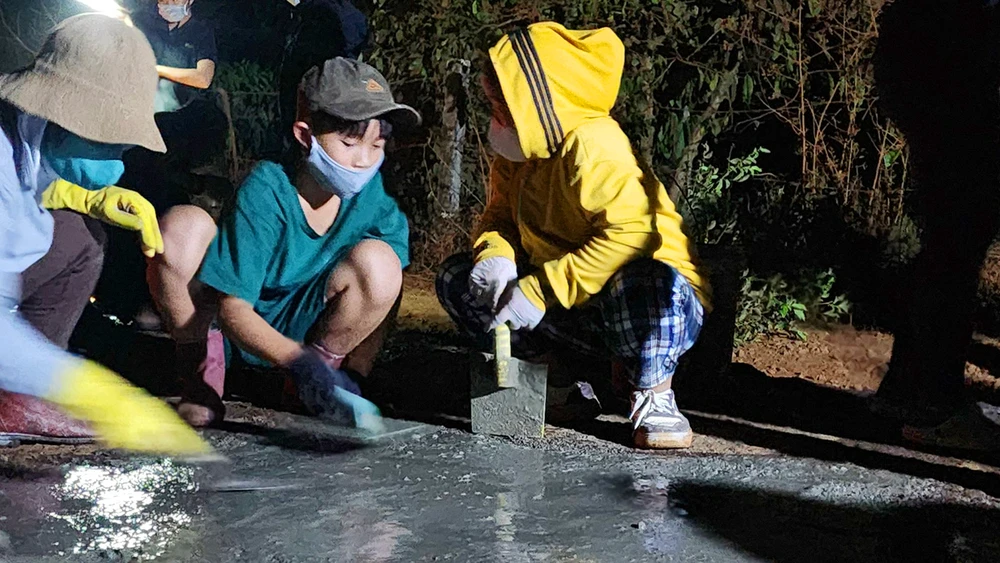 biet-doi-va-duong-luc-nua-dep-o-gia-lai 3.jpg