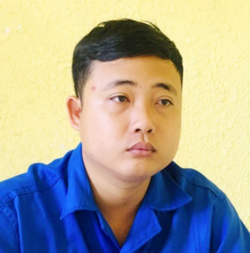 Bi-can-Huynh-chi-Linh-lam-gia-chu-ky-cua=Chu-tich-UBND-tinh-Gia-Lai 1.jpg