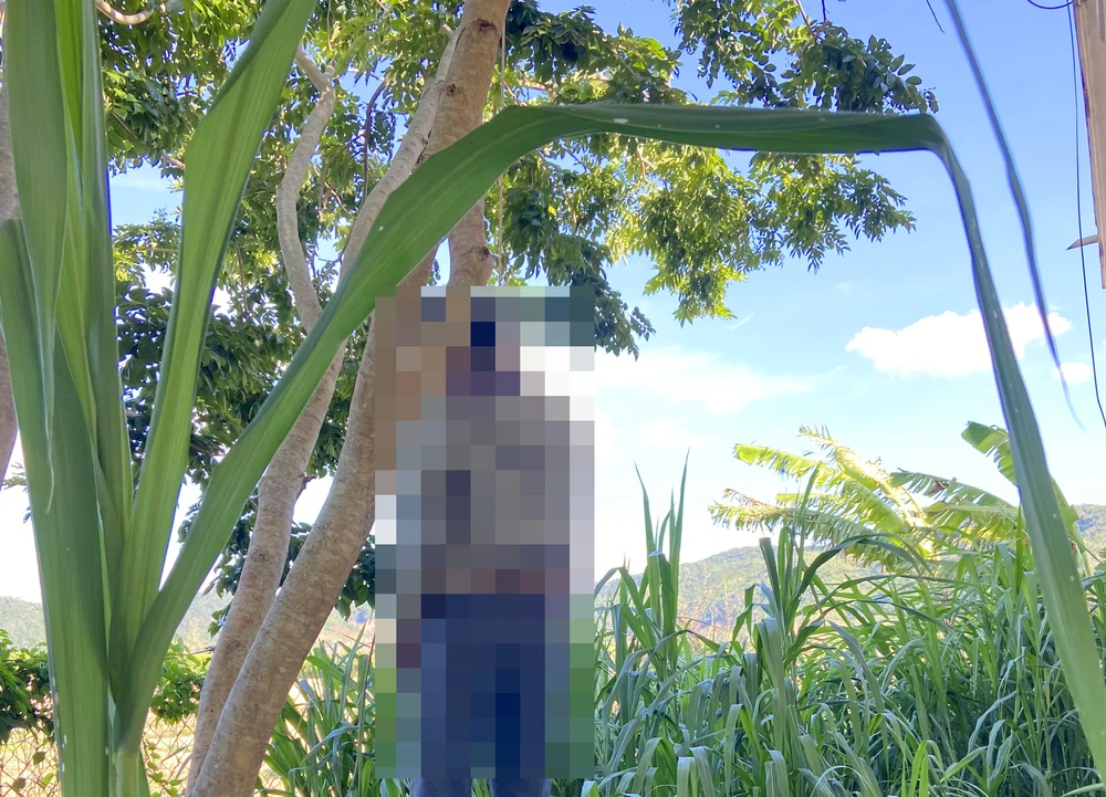 Phó chủ tịch UBND xã Đắt Bằng treo cổ tử vong