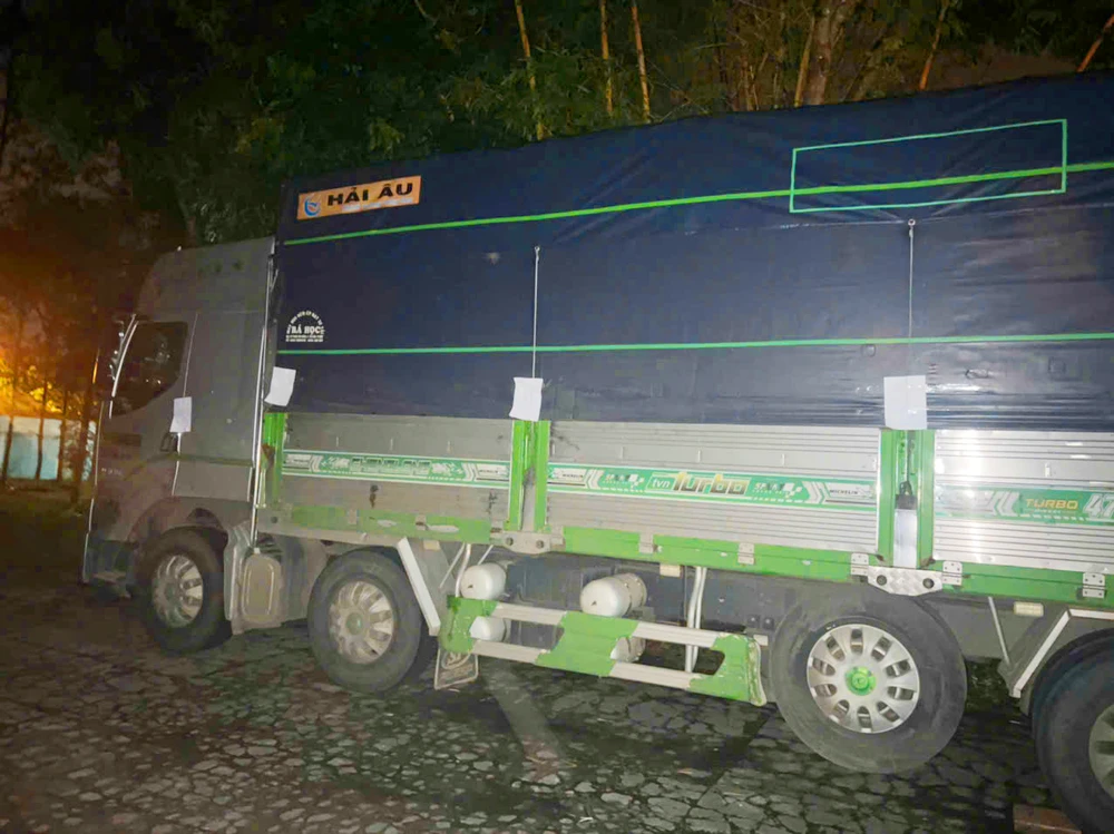 Tài xê báo mất xe sau khi làm việc với Quản lý thị trường tỉnh Kon Tum