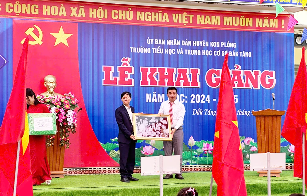 Khai-giang-tai-vung-dong-dat 5.jpg