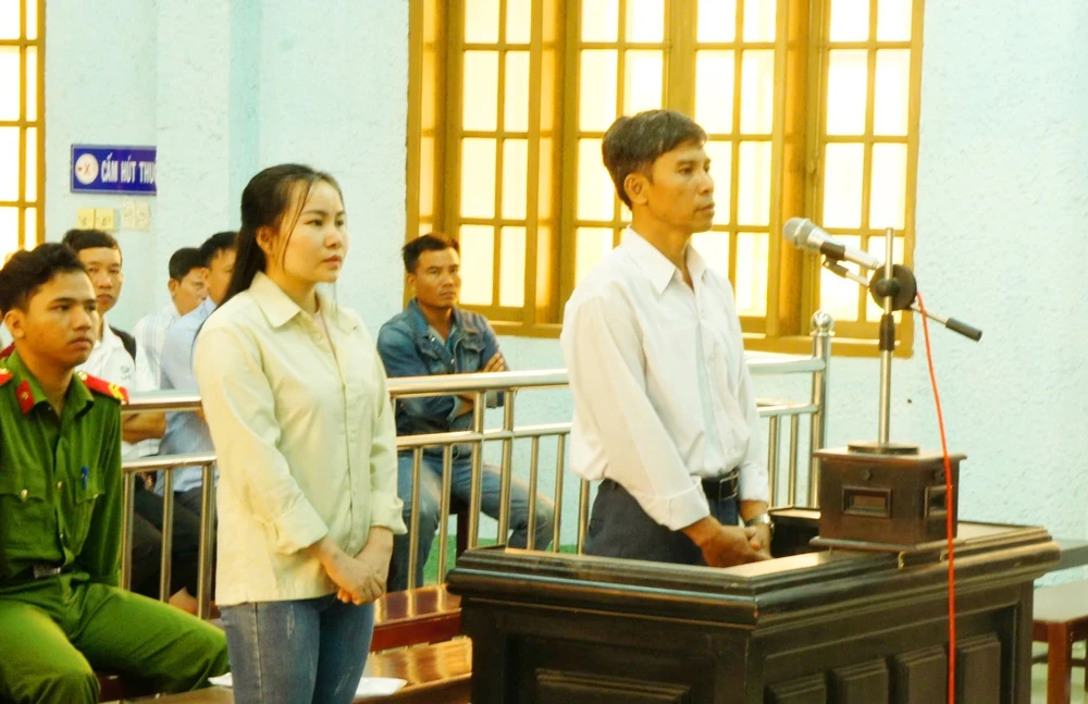 Nữ kế toán nâng khống lương chiếm đaotj gần 1 tỉ đồng ở Gia Lai