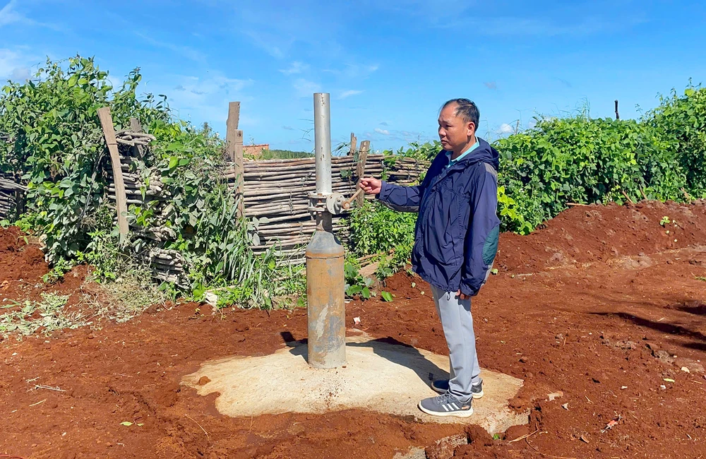 Hiện tượng lạ giếng khoan tự phun ở Gia Lai đã bị gia chủ lấp giếng khoan