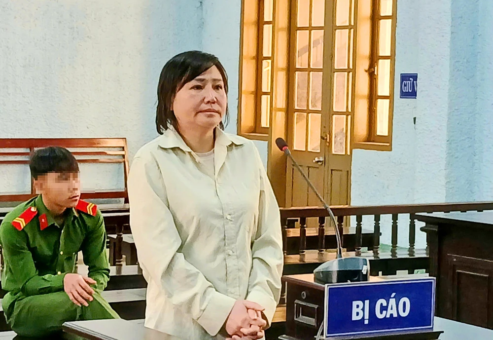 Nổ là doanh nhân kinh doanh hải sản để lừa đảo chiếm đoạt tài sản