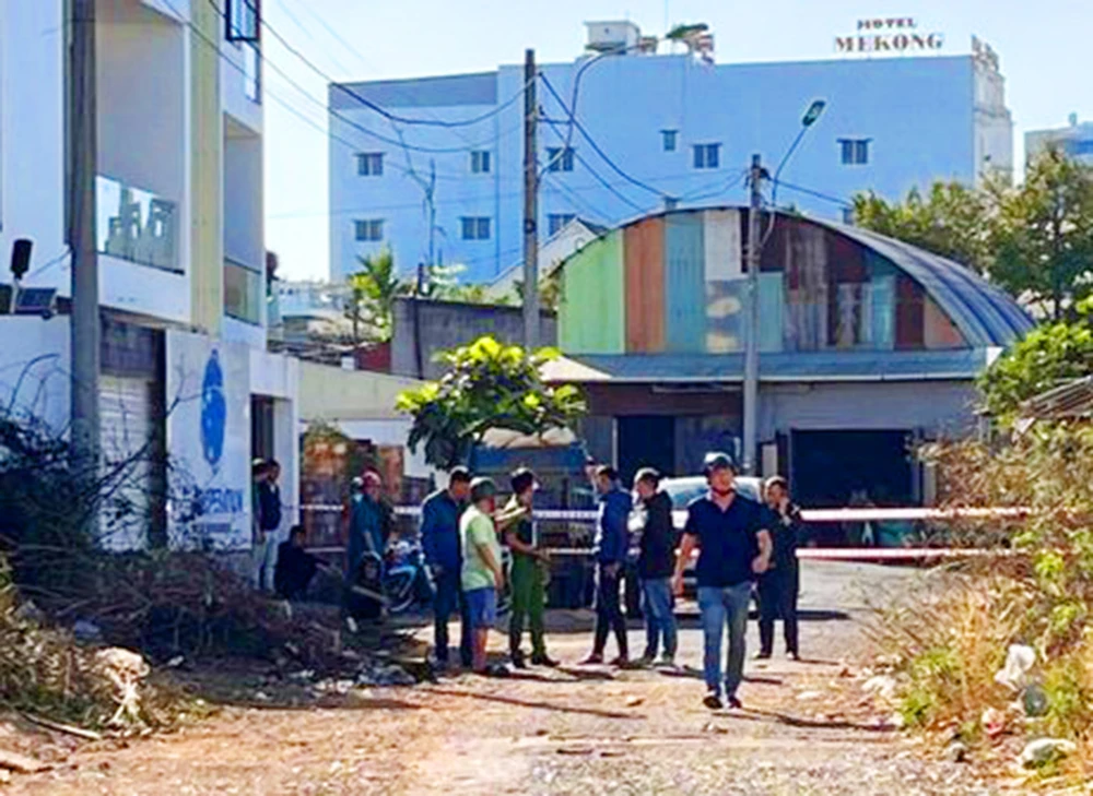 Nguyên nhân bốn phụ nữ đốt phế liệu gây vụ nổ lớn gần ngân hàng ở Gia Lai