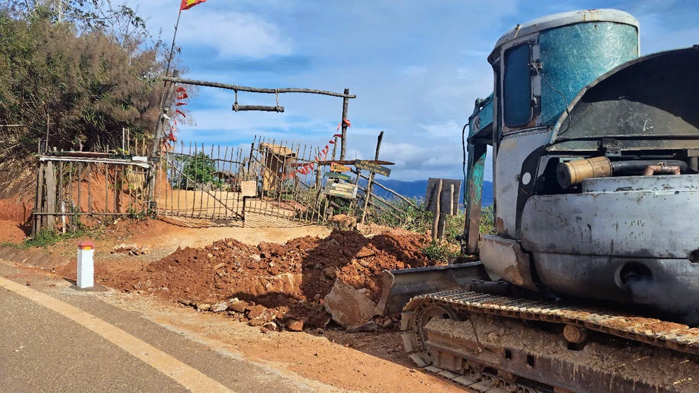 Chấm dứt hoạt động địa điểm kinh doanh săn mây quán cà phê View Siêu Chill