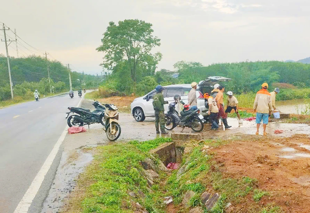 Trú mưu, bảy người bị sét đánh thương vong