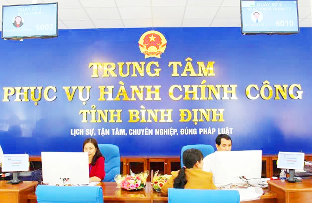 Công tác cải cách hành chính của tỉnh Bình Định liên tục được cải thiện nâng cao về chỉ số, thứ hạng. Đặc biệt, chỉ số phục vụ người dân, doanh nghiệp đứng đầu cả nước.
