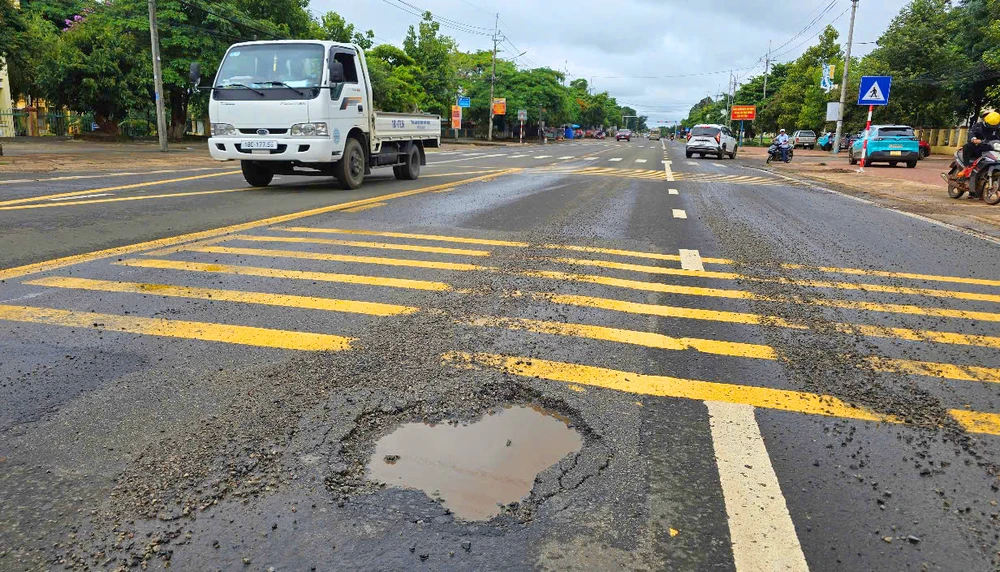 Chủ đầu tư, Ban Quản lý dự án 2 đã có văn bản yêu cầu liên danh nhà thầu khẩn trương khắc phục hư hỏng quốc lộ 19. Nếu không thực hiện sẽ hợp đồng với đơn vị khác.