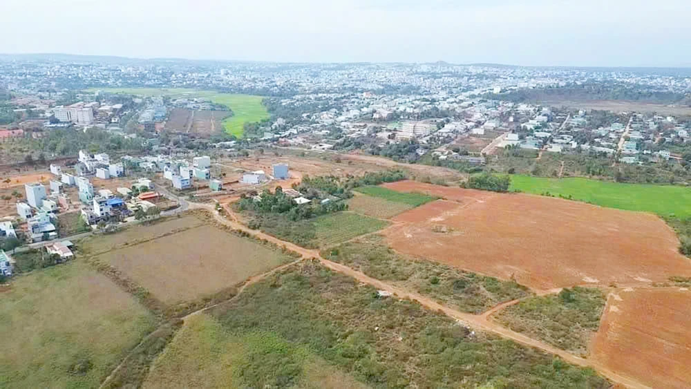 Bí thư Tỉnh ủy Gia Lai yêu cầu rà soát quy hoạch, tháo gỡ vướng mắc nhiều dự án lớn trên địa bàn tỉnh Gia Lai cơ sở 2.